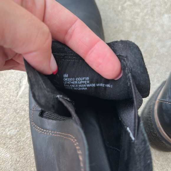 Korks Black Leather Booties size 9 women’s - Picture 6 of 6